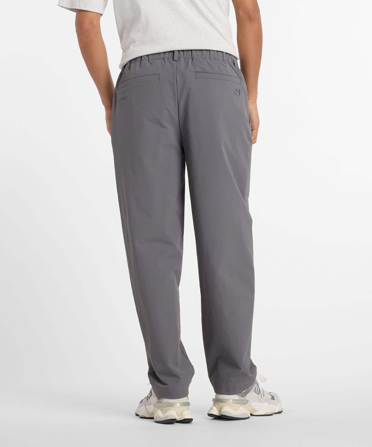 New Balance NB GREY TAPERED PANTS キャッスルロックの画像