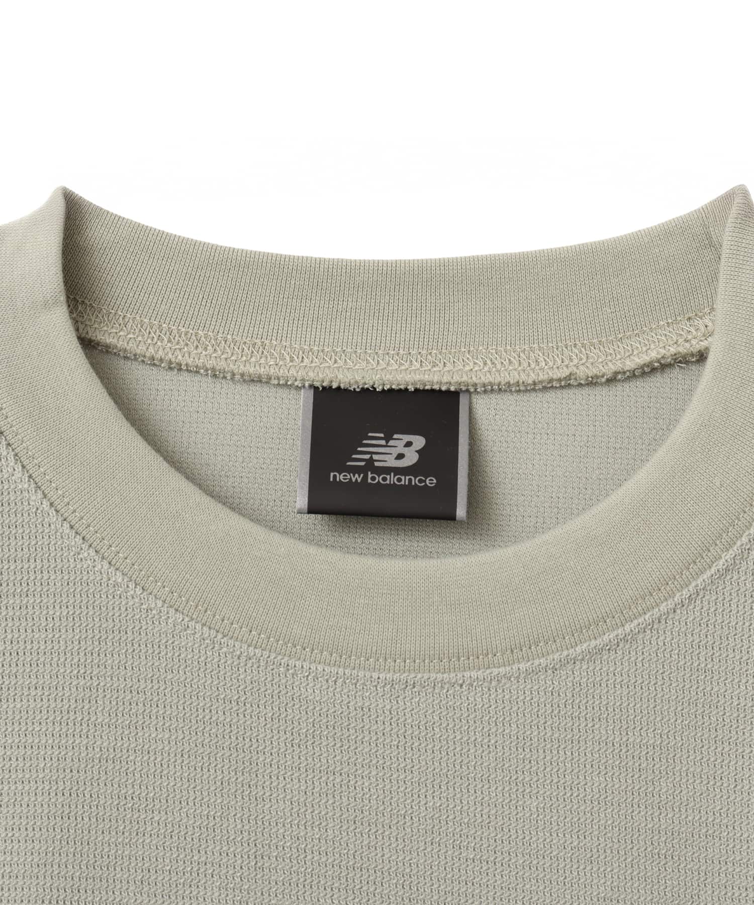 New Balance MET24 Oversized Pocket Tee オリビンの画像