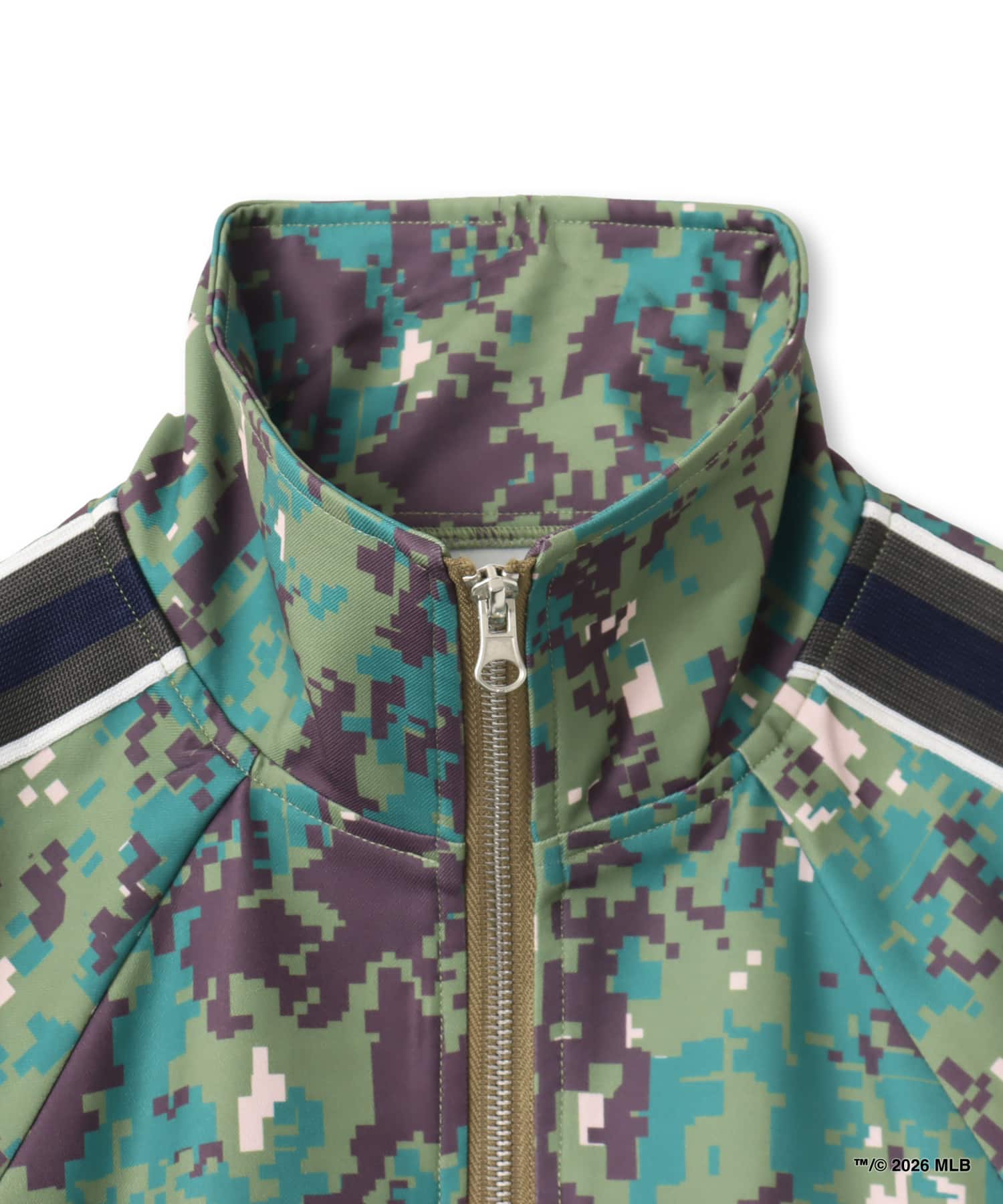 atmos pink x MLB Track Jackt CAMOUFLAGEの画像