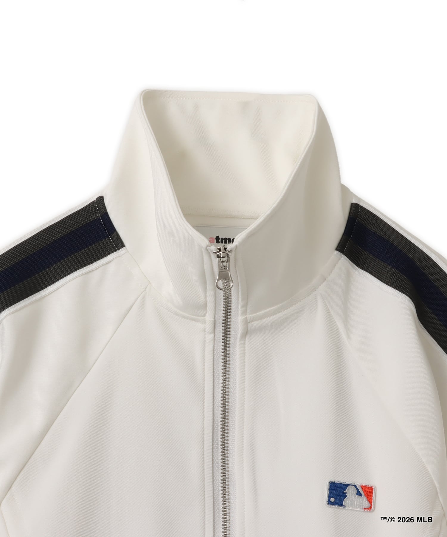 atmos pink x MLB Track Jackt WHITEの画像