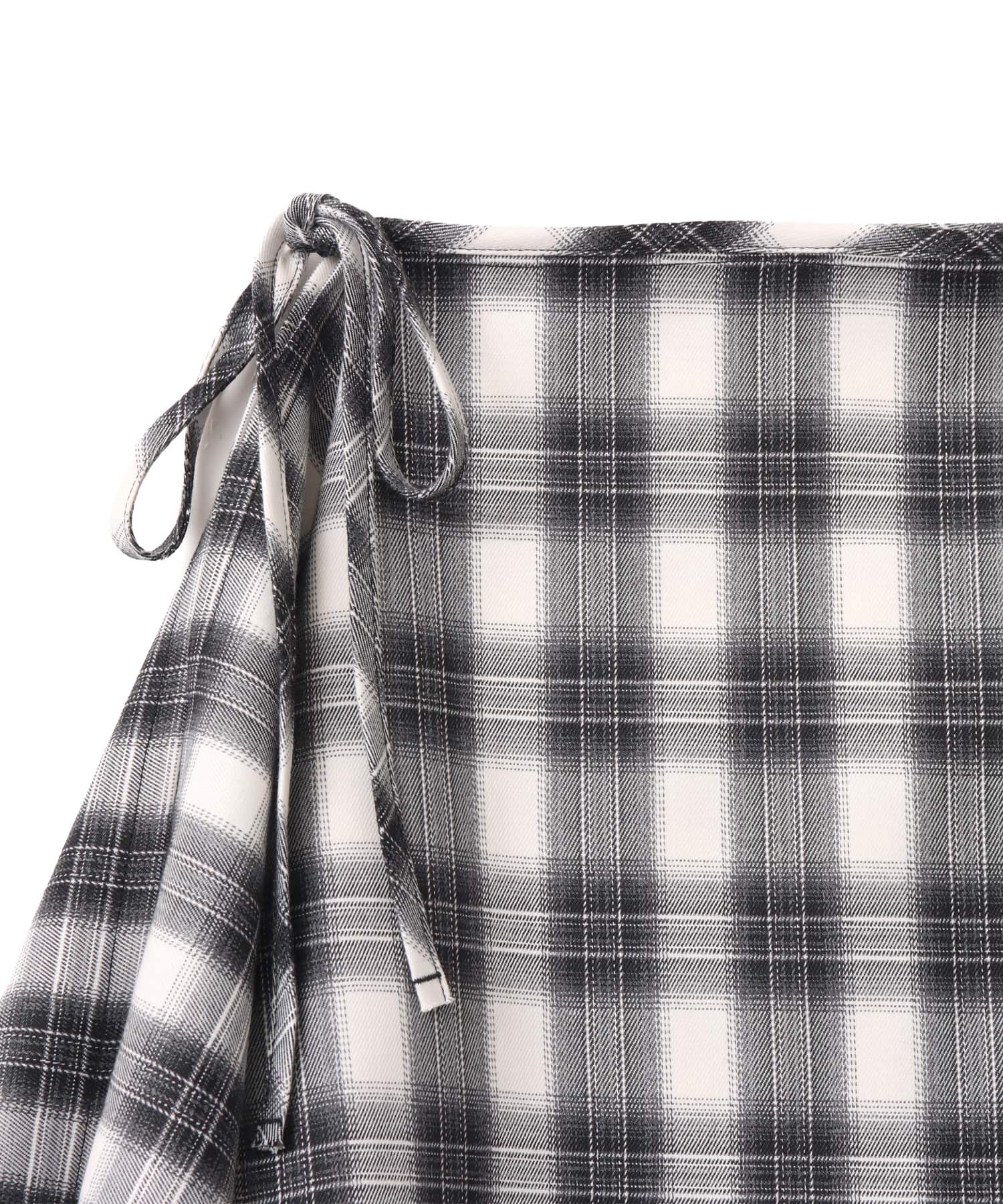 atmos pink Plaid Wrap Skirt BLACKの画像