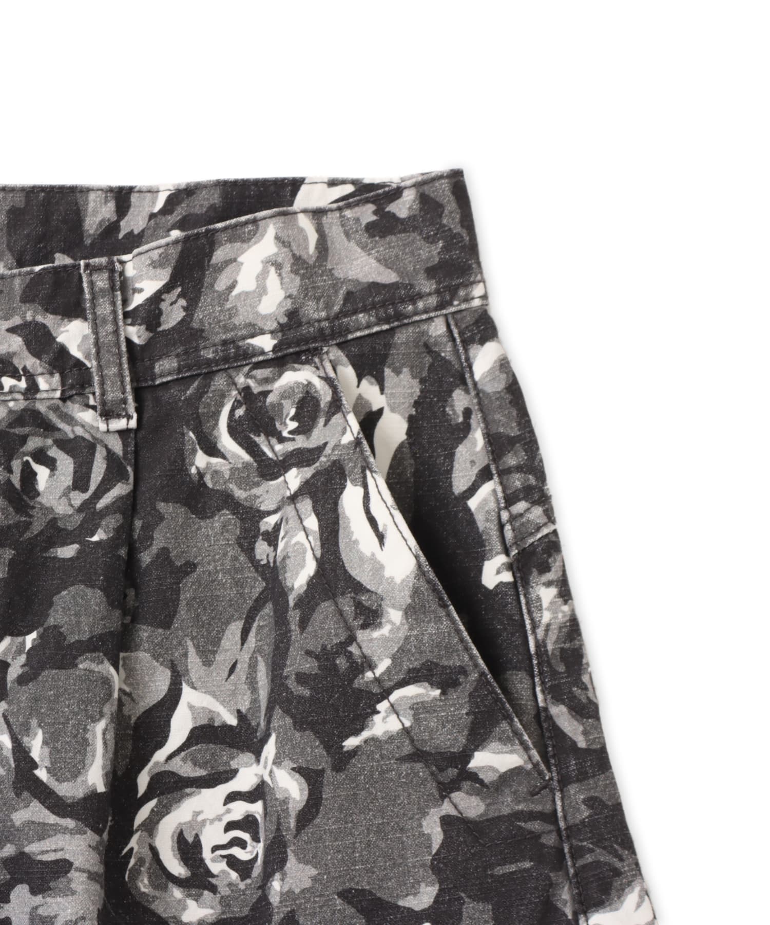 atmos pink Rose Camouflage Half Pants BLACKの画像