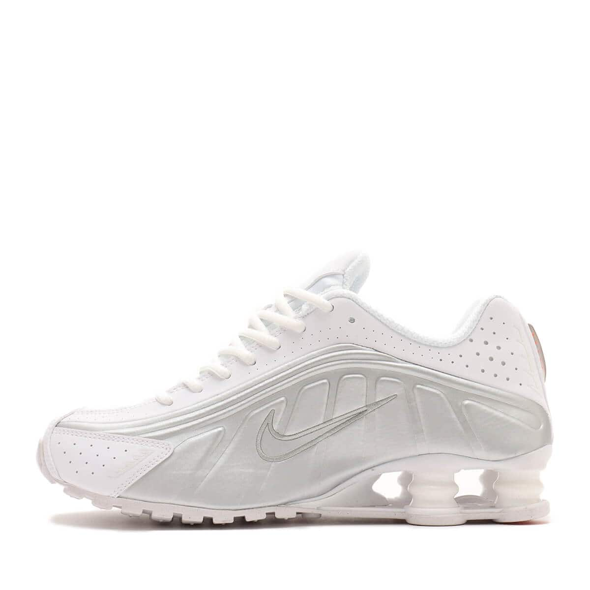 NIKE SHOX R4 WHITE/WHITE-METALLIC SILVER-MAX ORANGE