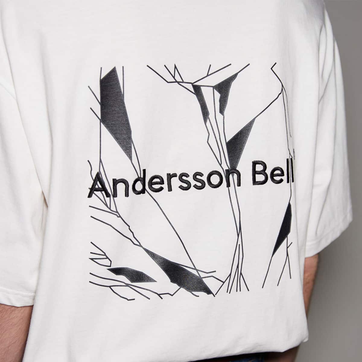 Andersson Bell UNISEX CREVICE ART T-SHIRTS WHITE 21SP-I