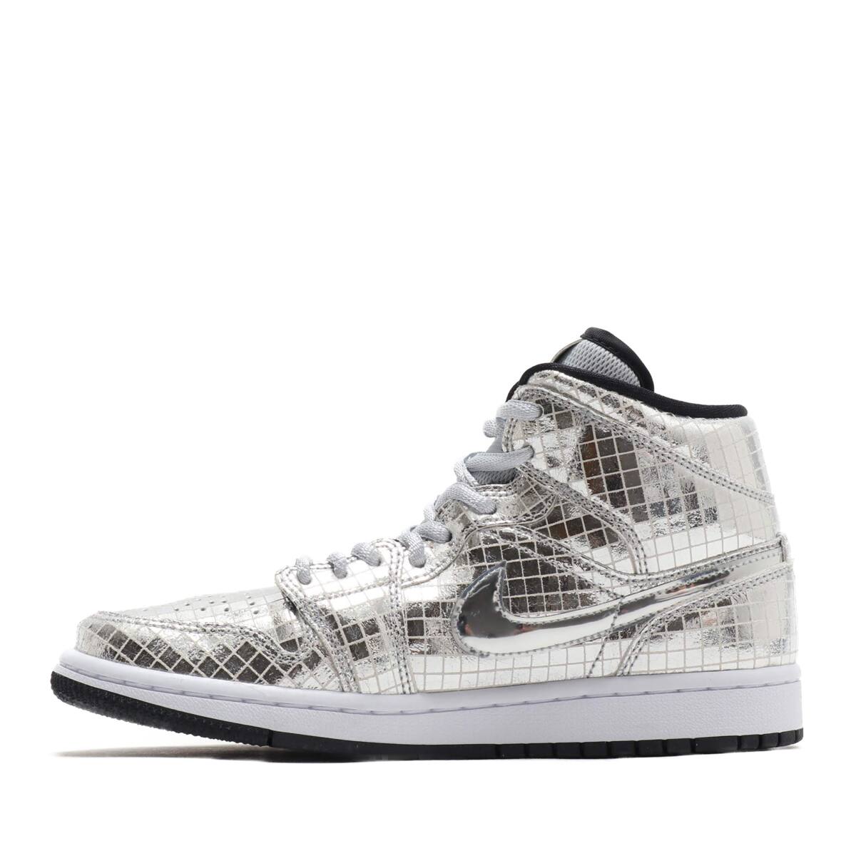 NIKE W AIR JORDAN 1 MID SE