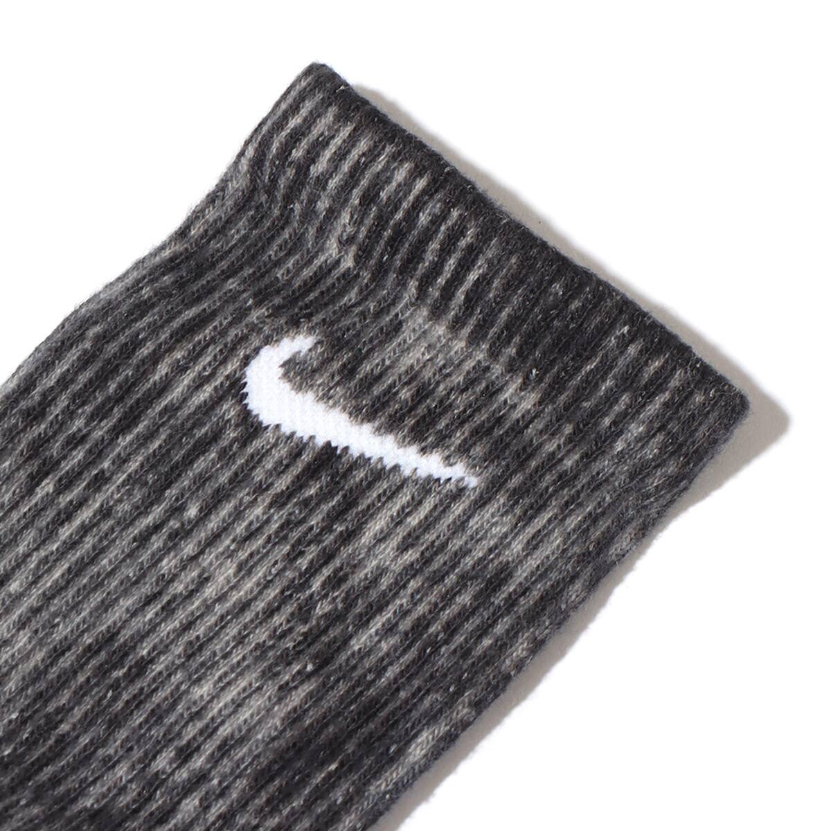 NIKE U NK EVERYDAY PLUS CUSH CREW BLACK/LT SMOKE GREY/WHITE 22SU-Iの画像