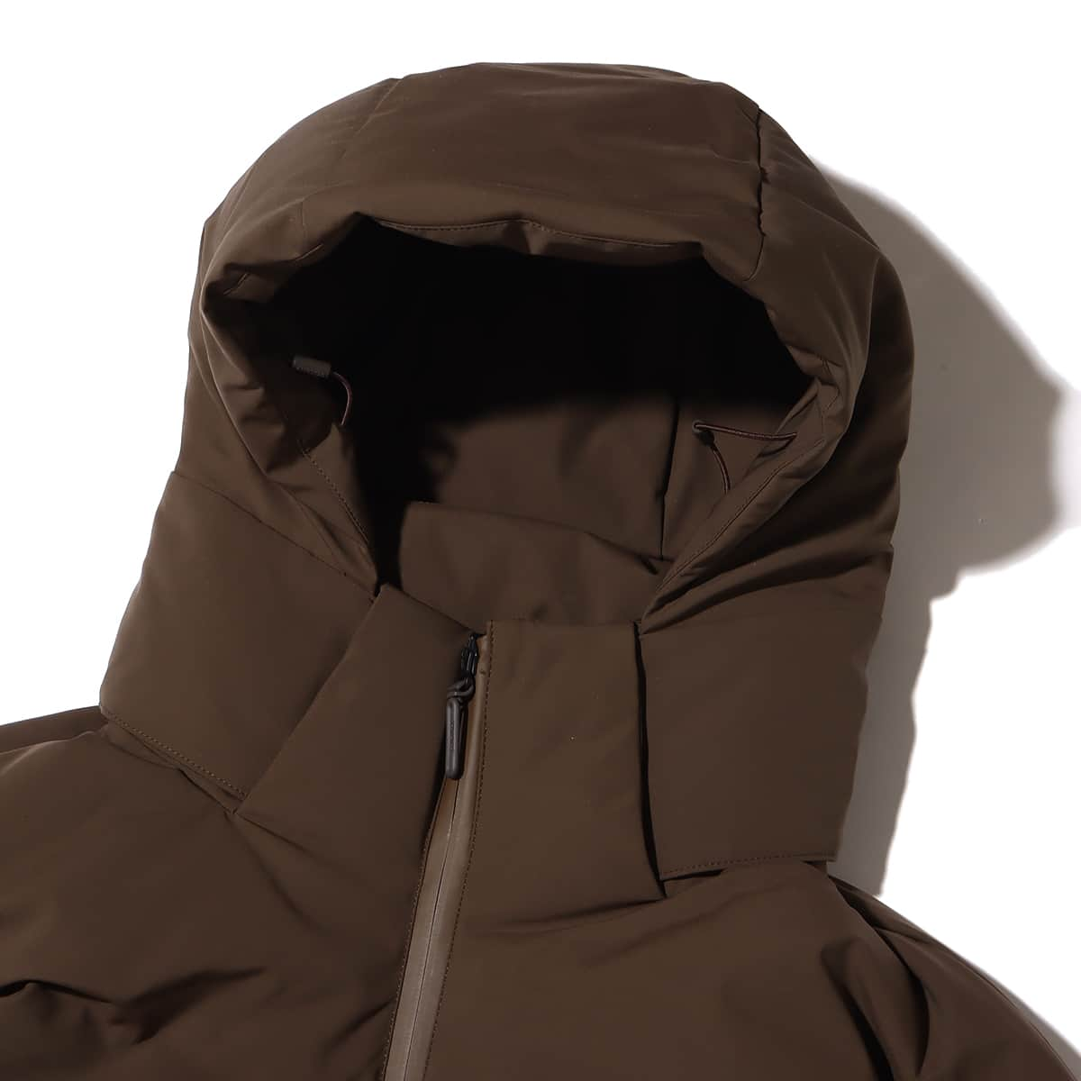 DESCENTE MIZUSAWA DOWN OVERSIZED LIGHT JACKET "CHRONICLE" BROWN FW I