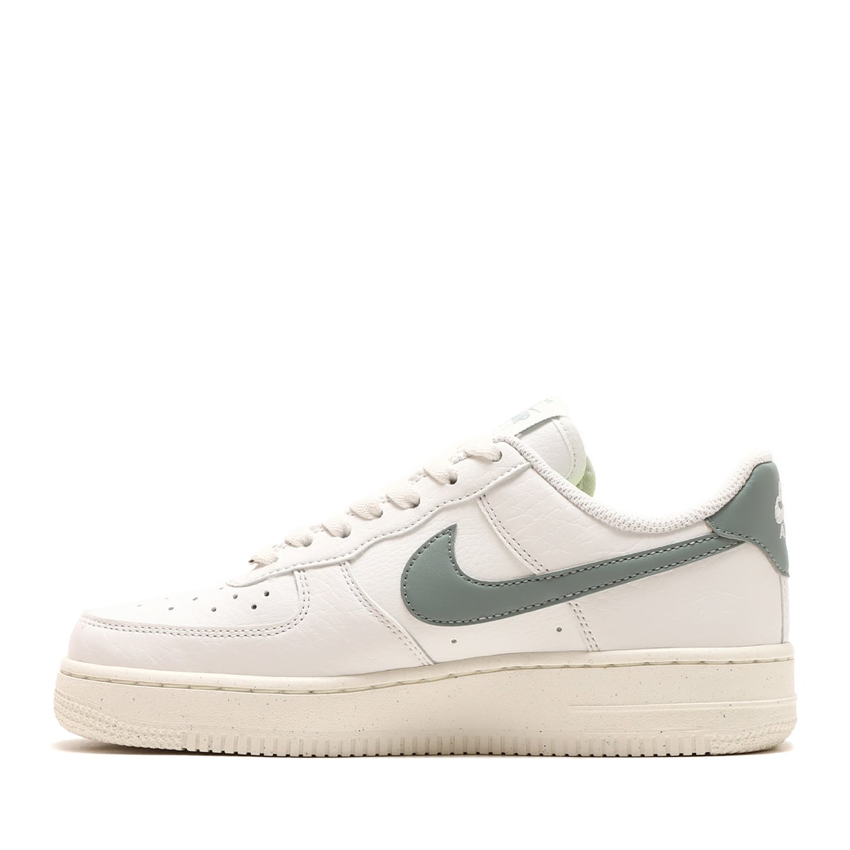 NIKE W AIR FORCE 1 '07 NEXT NATURE SUMMIT WHITE/MICA GREEN-SAIL 23SP-I