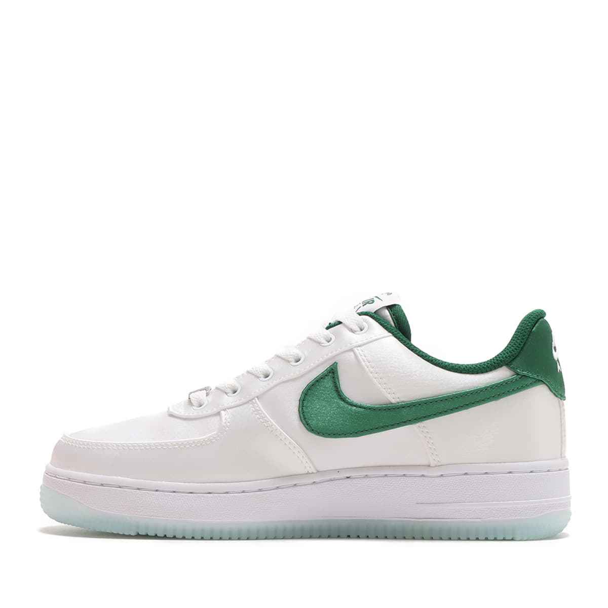 NIKE W AIR FORCE 1 '07 ESS SNKR WHITE/SPORT GREEN-SPORT GREEN-ICE