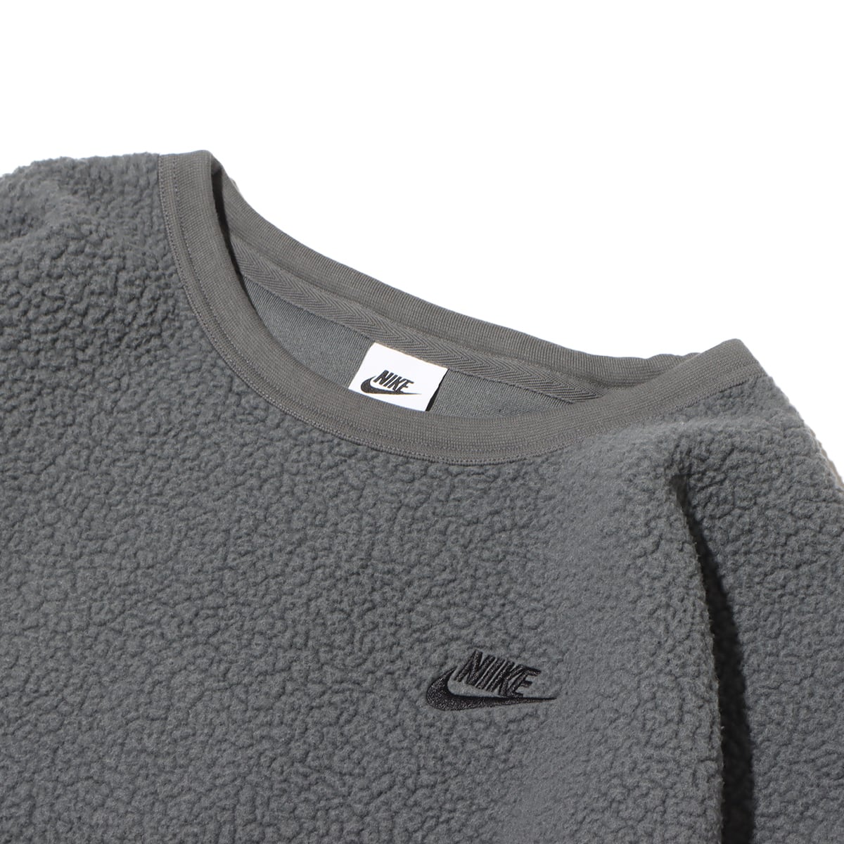 NIKE AS M NK CLUB+ SHERPA WNTR CREW IRON GREY/BLACK（ナイキ
