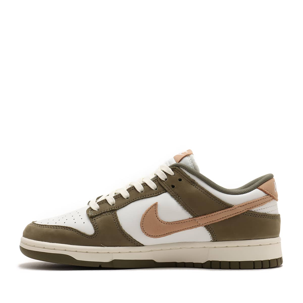 NIKE DUNK LOW RETRO PRM MEDIUM OLIVE/HEMP-SUMMIT WHITE-SAIL |atmos（アトモス）  公式オンラインストア