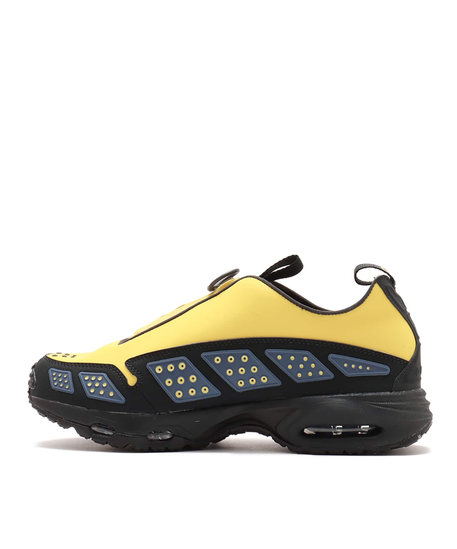 NIKE W AIR MAX SNDR SATURN GOLD/OFF NOIR-DIFFUSED BLUE-BLACKの画像