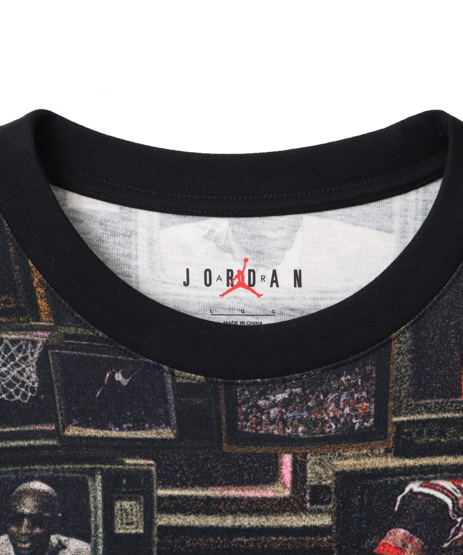 JORDAN BRAND M J BRK TV AOP SS CREW BLACK/SAILの画像
