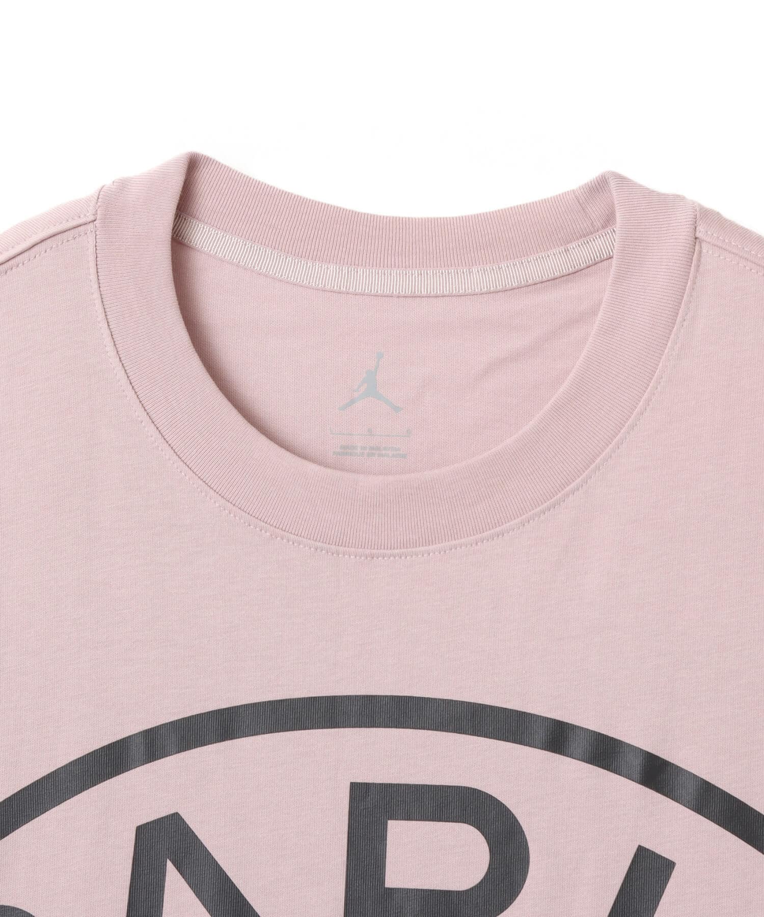 JORDAN BRAND M J PSG SS LOGO TEE PARTICLE ROSEの画像