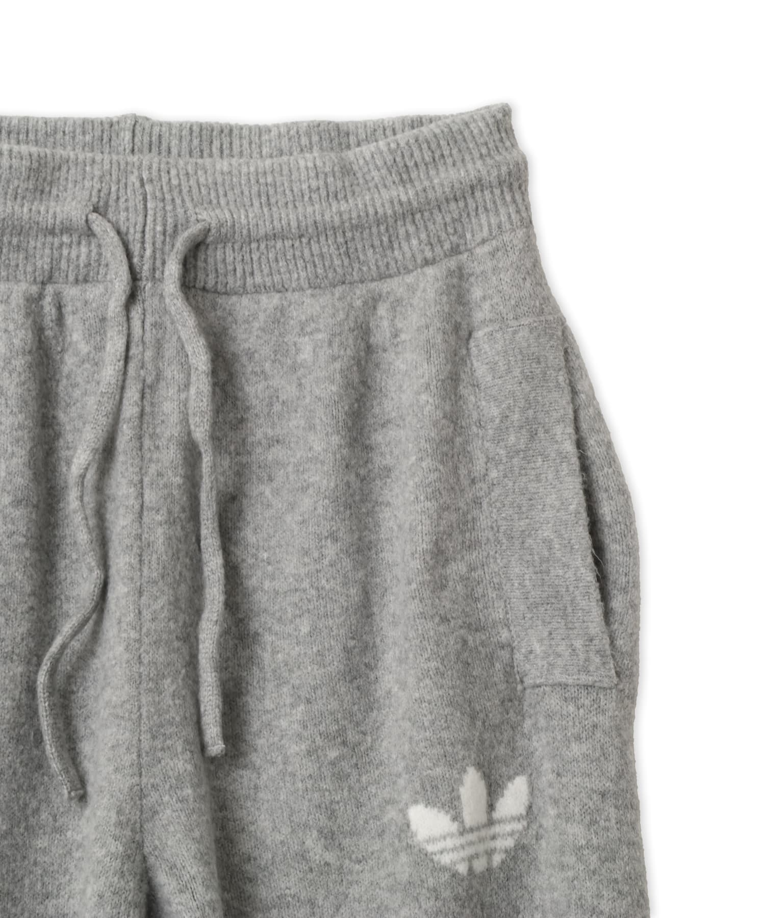 adidas ESSENTIALS KNIT PANT ミディアムグレーヘザーの画像
