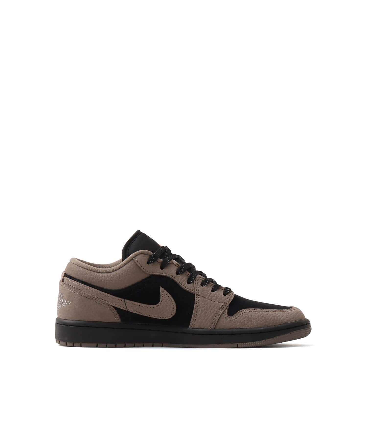 JORDAN BRAND AIR JORDAN 1 LOW SE BLACK/OLIVE GREY-LT WILD MANGOの画像