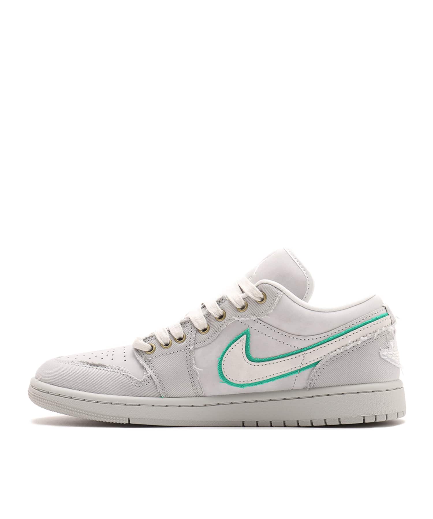 JORDAN BRAND WMNS AIR JORDAN 1 LOW SE LT SMOKE GREY/SUMMIT WHITE-PURE PLATINUMの画像