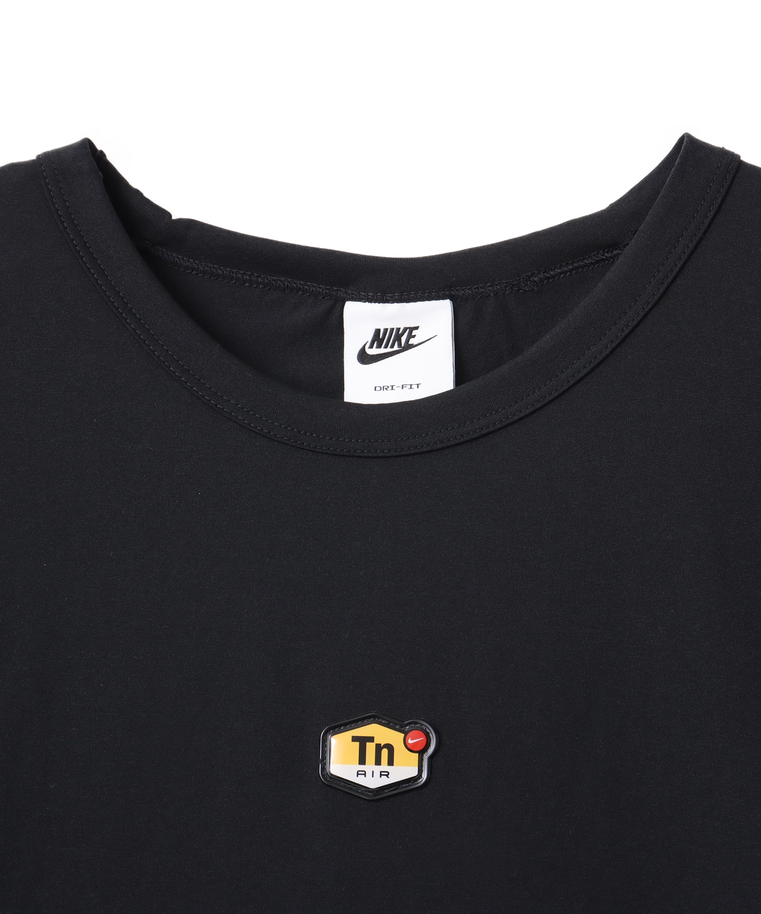 NIKE M NSW TN TEE BLACK/UNIVERSITY REDの画像