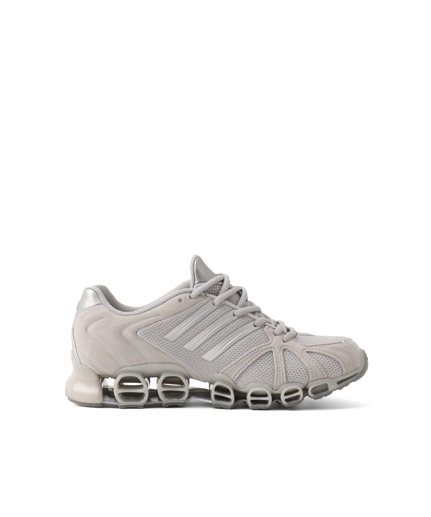 adidas MEGA GHOSTRIDE W GRETWO/SILVMT/GRETHRの画像