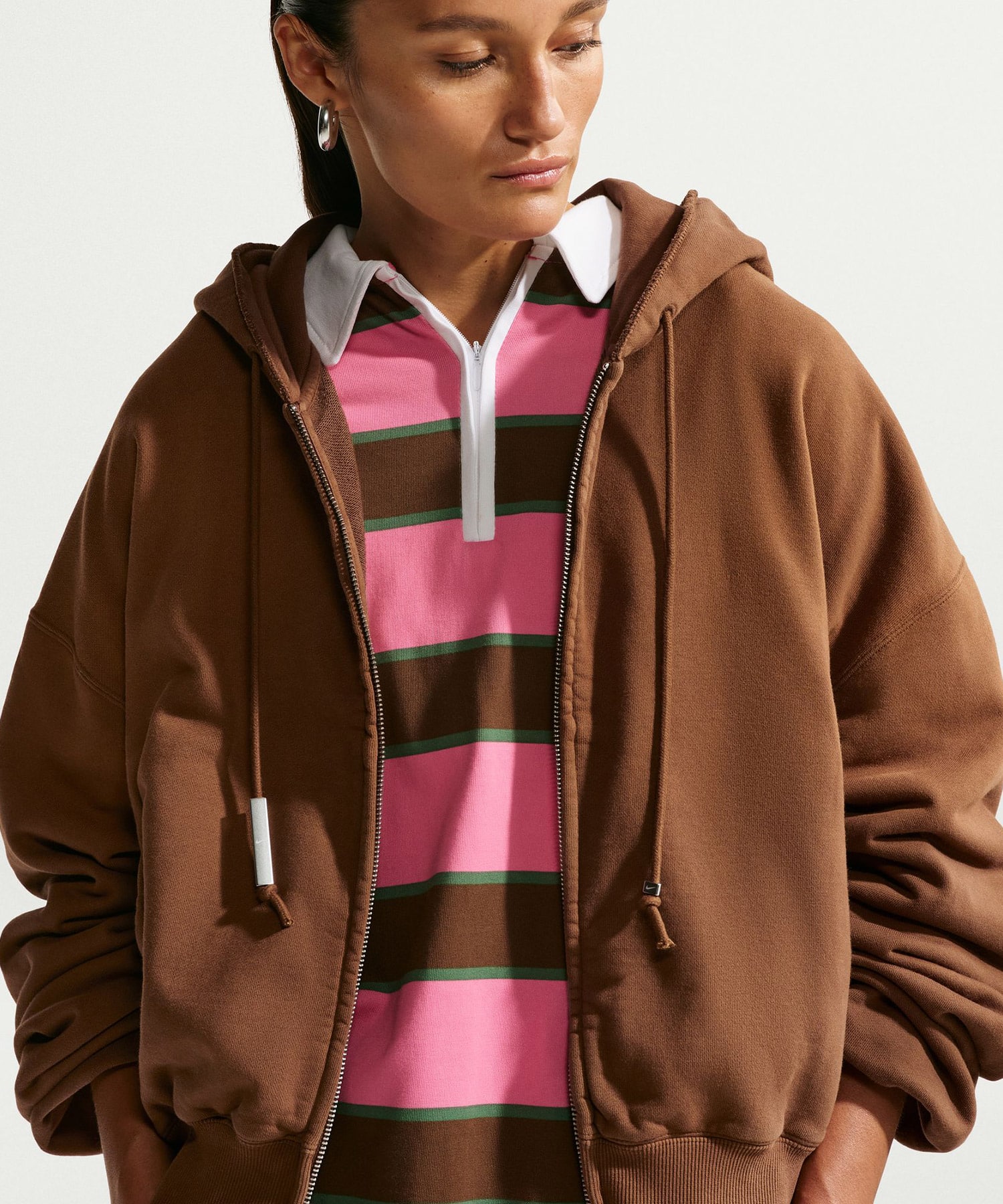 NIKE W NRG NK STUDIO FLEECE HOODIE CACAO WOWの画像