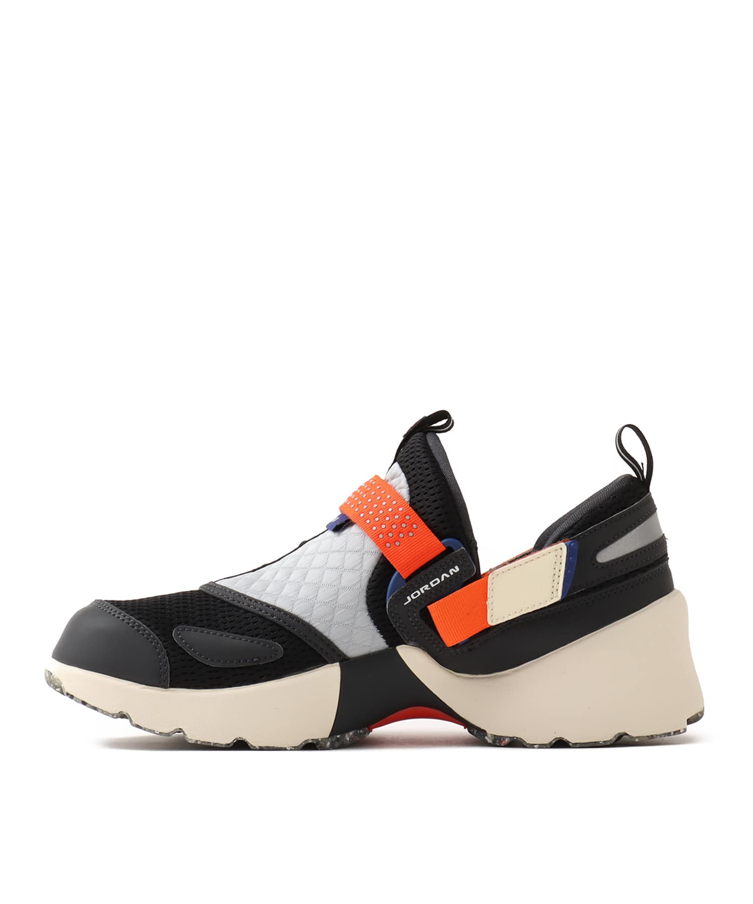 JORDAN BRAND WMNS JORDAN TRUNNER LX RA BLACK/WHITE-COCONUT MILK-ORANGE BLAZEの画像