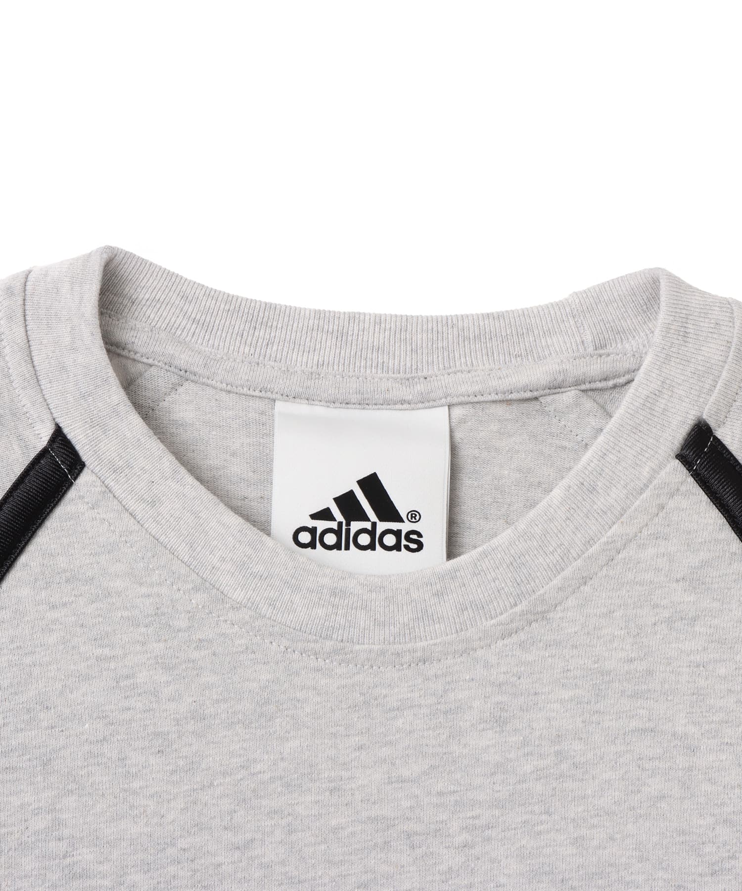 adidas BADGE TEE ライトグレーヘザーの画像
