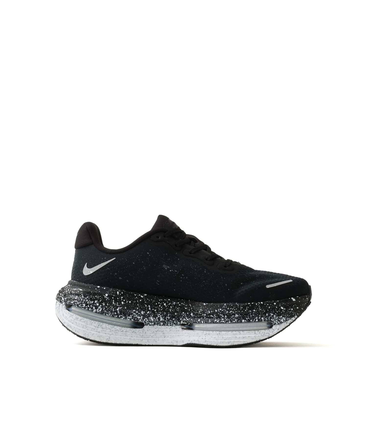 NIKE W VOMERO PREMIUM QS BLACK/MTLC SILVER-WHITEの画像