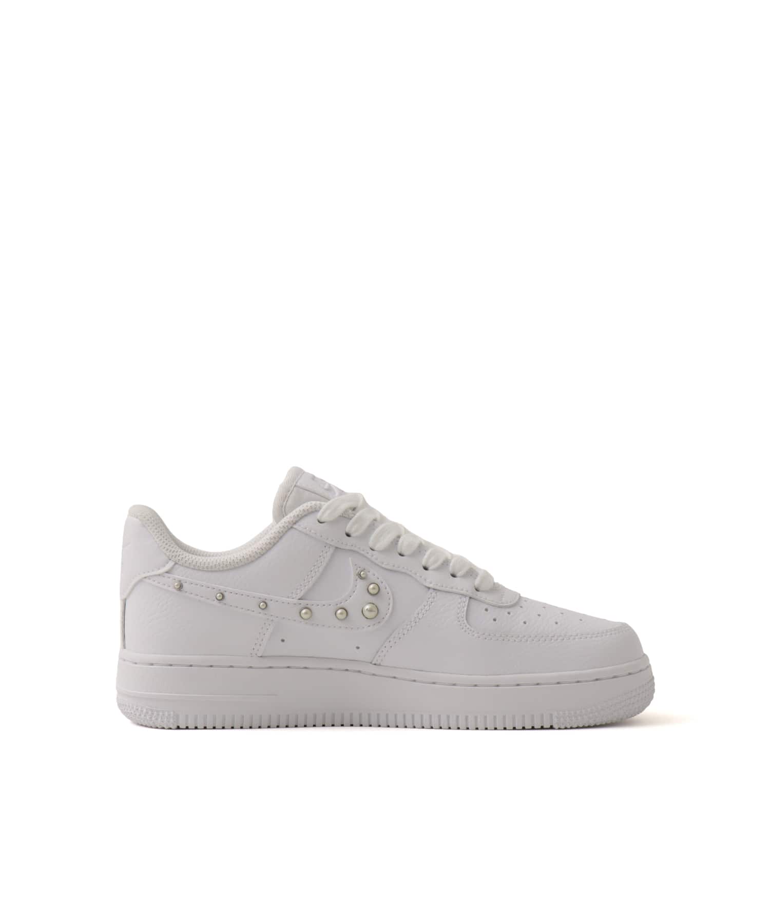 NIKE WMNS AIR FORCE 1 '07 WHITE/WHITE-METALLIC SILVERの画像