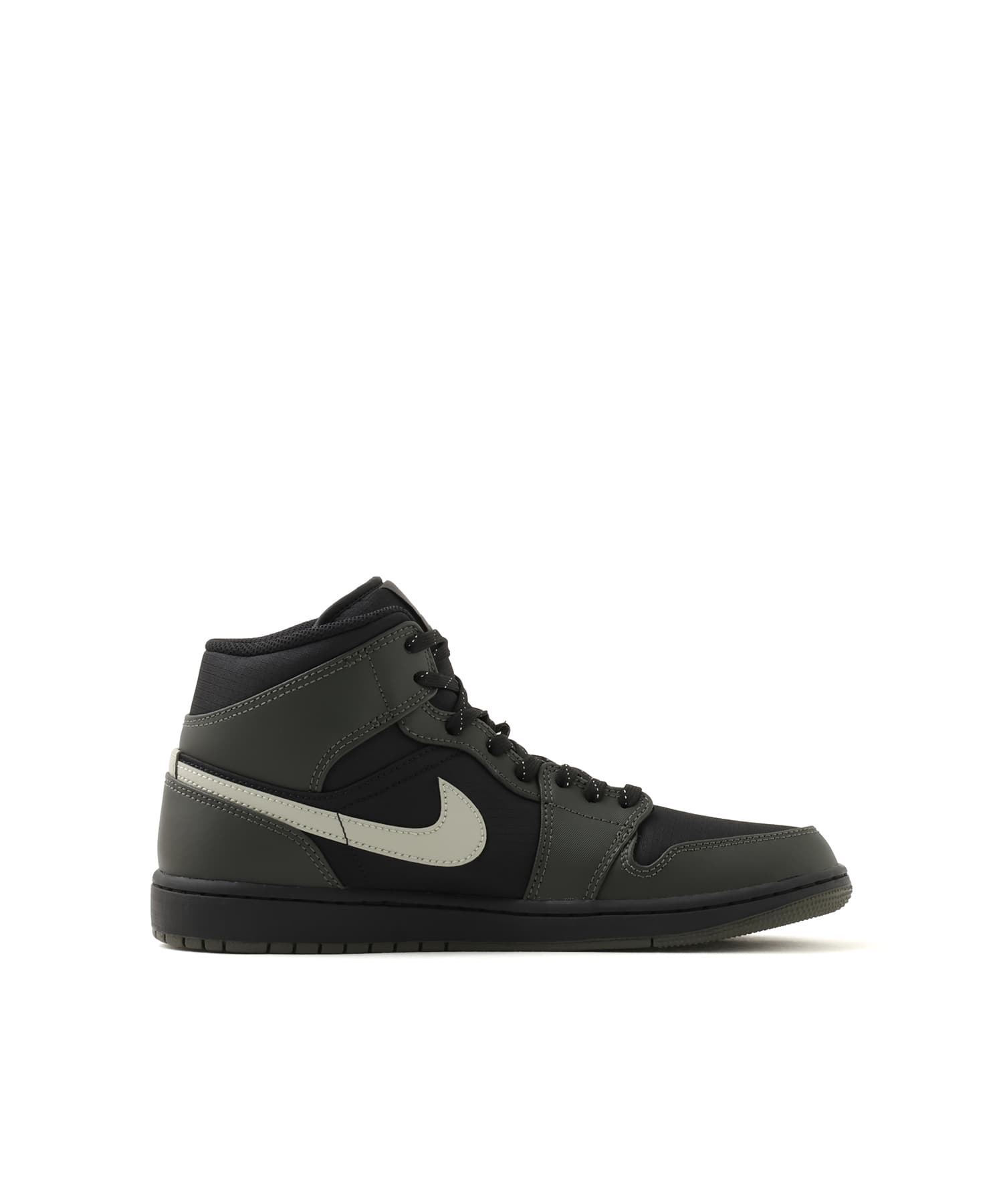 JORDAN BRAND AIR JORDAN 1 MID UTILITY BLACK/NEWSPRINT-SPRUCE FOG-REFLECT SILVERの画像