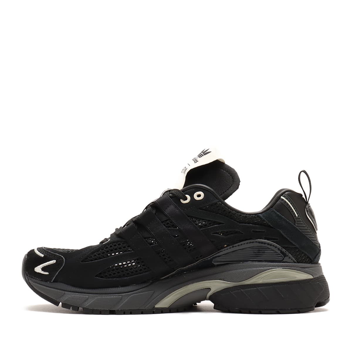 adidas ADISTAR CUSHION SFTM CORE BLACK/CORE BLACK/CREAM WHITEの画像