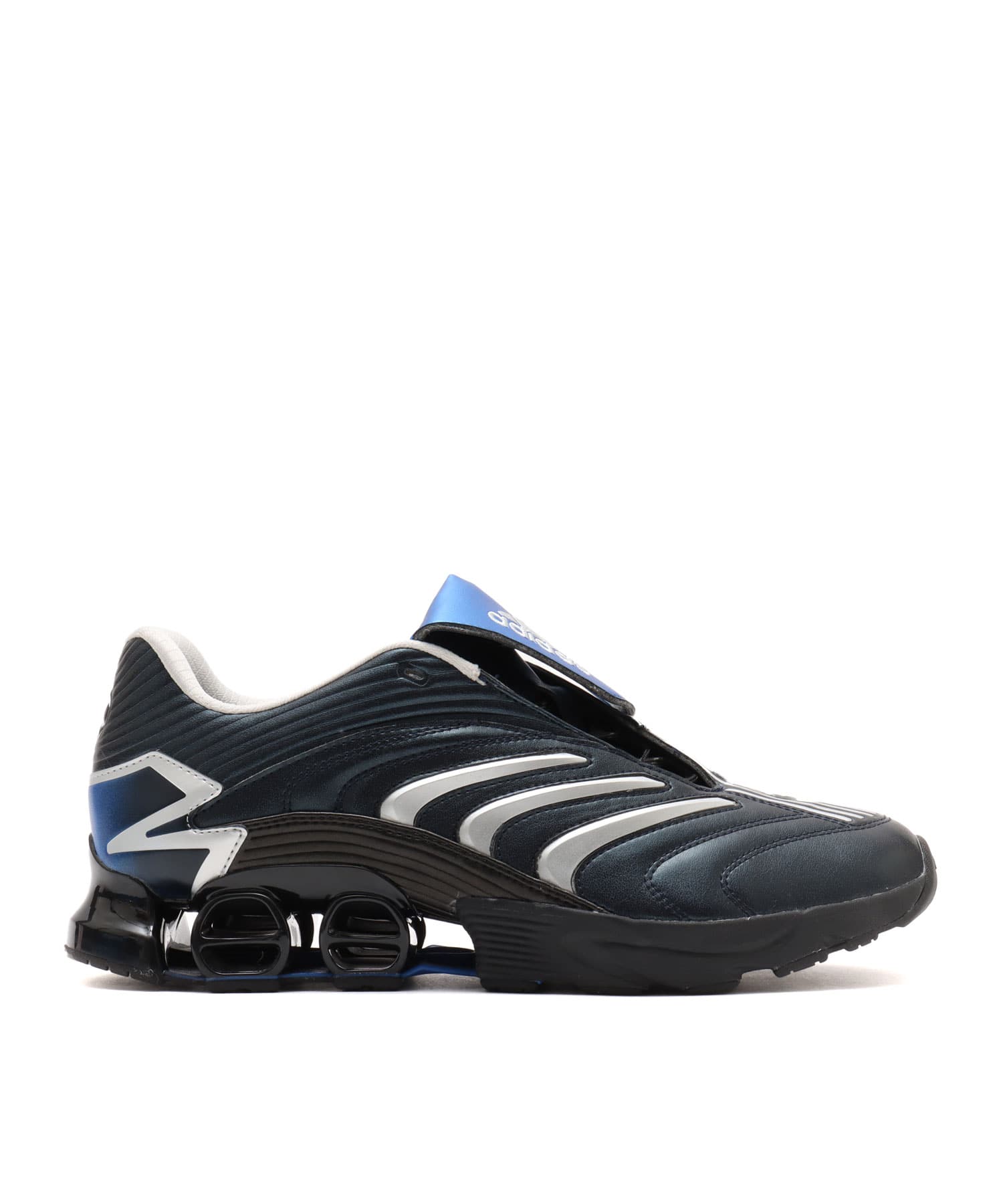 adidas PREDATOR MEGARIDE atmos “BLUE SPIRIT” SILVER METALLIC/SILVER METALLIC/CORE BLACKの画像