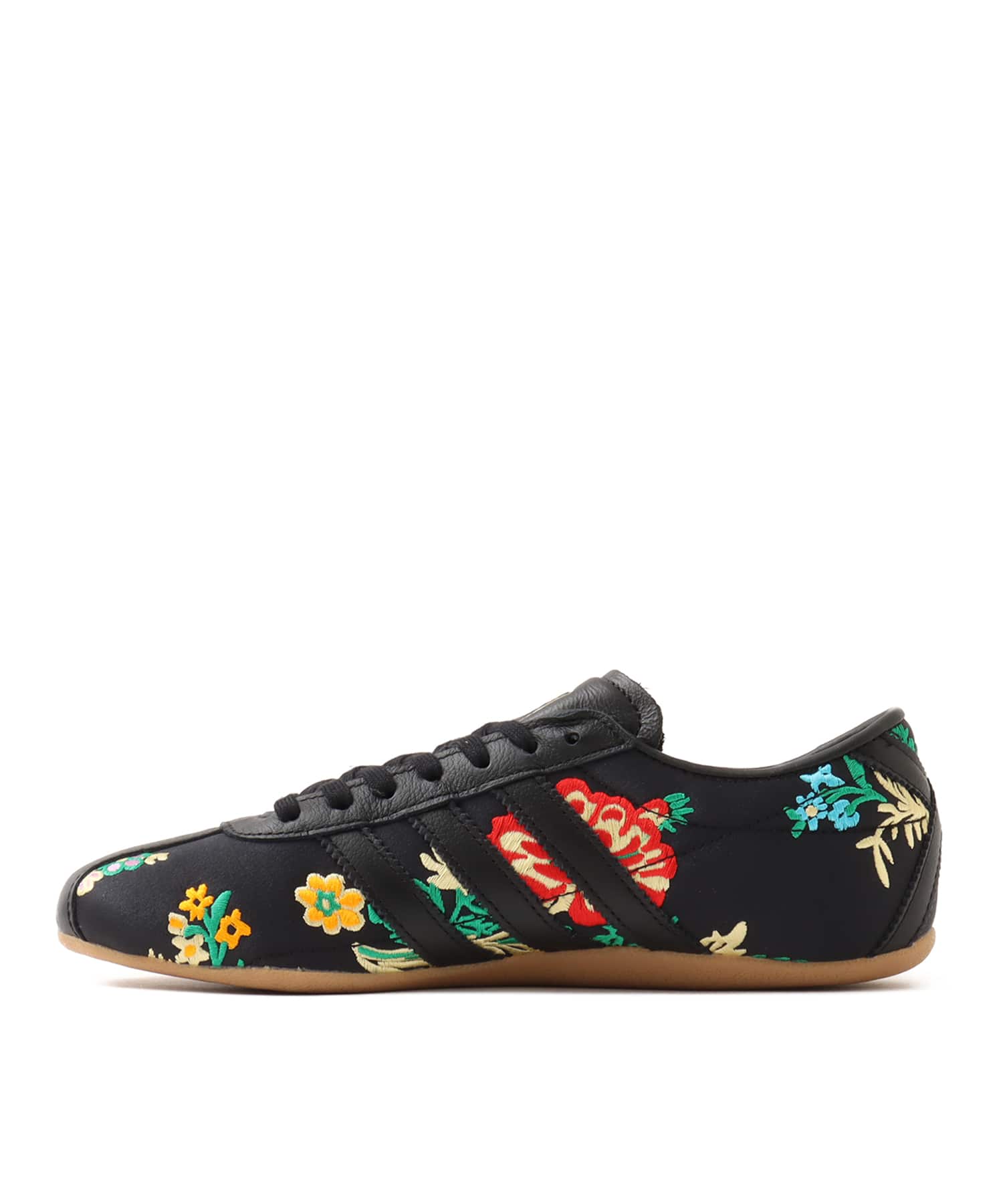 adidas TOKYO W CREWHT/GOLDMT/GUM4の画像