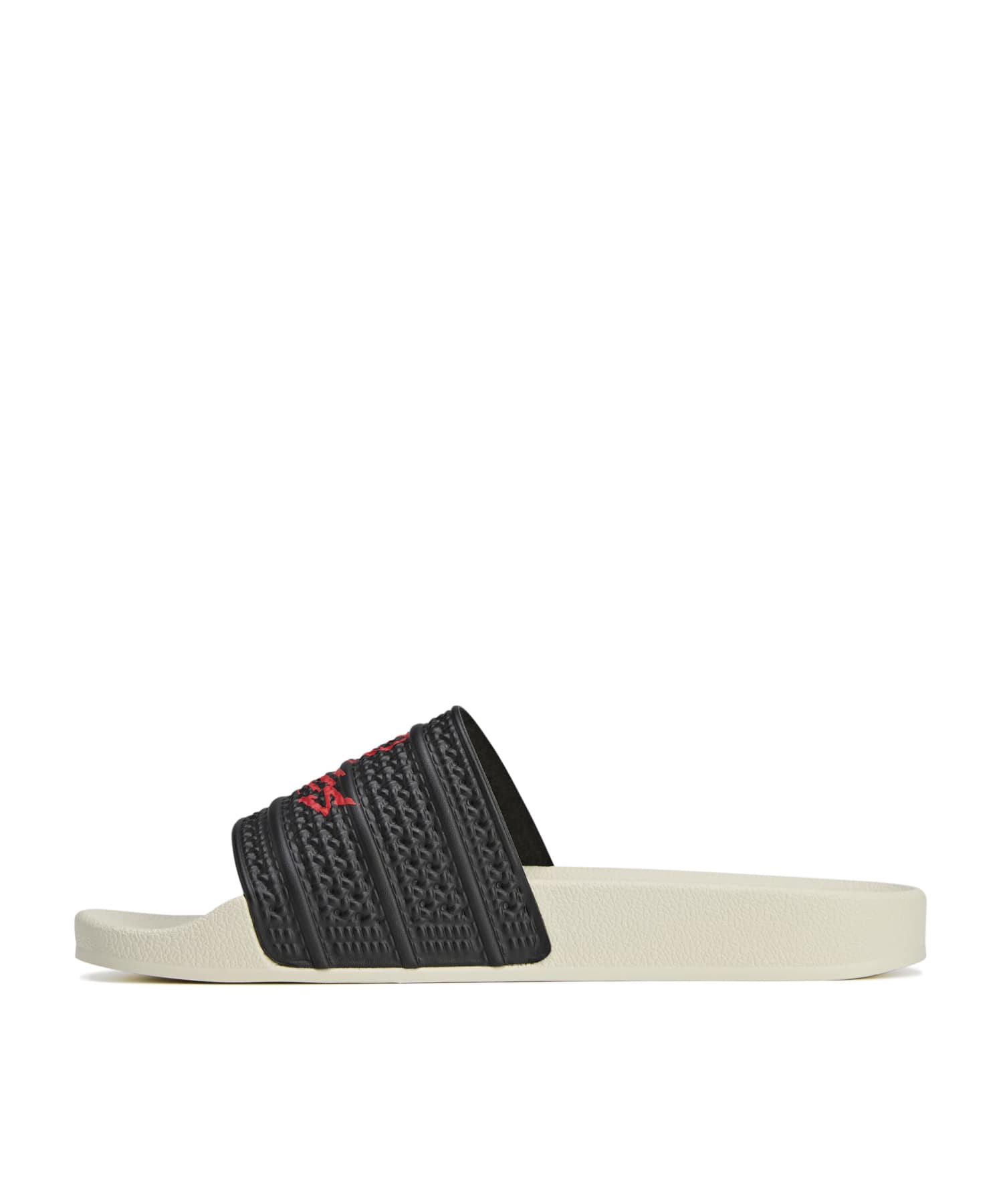 adidas 100 THIEVES ADILETTE CORE BLACK/CORE BLACK/REDの画像