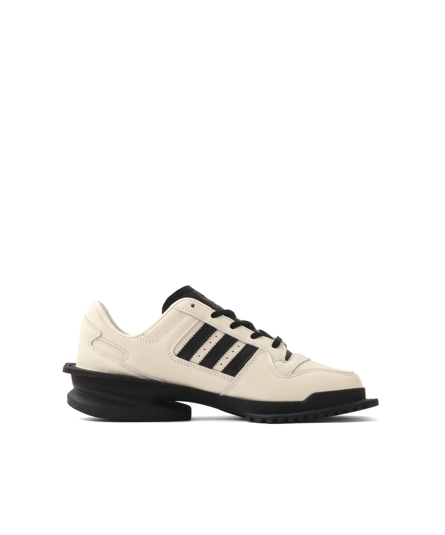 adidas FORUM SQ W CREWHT/CBLACK/GOLDMTの画像
