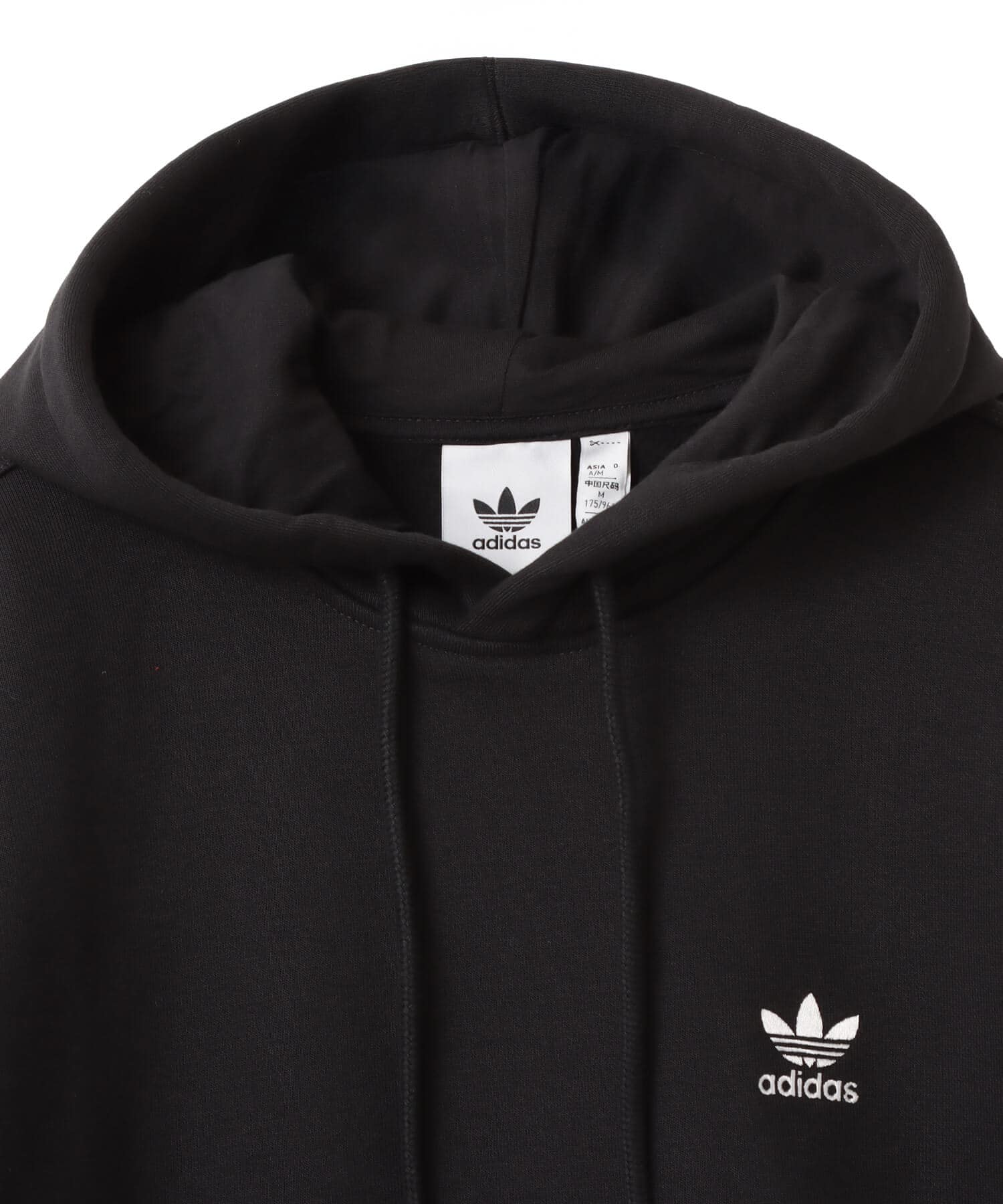 adidas TREFOIL ESSENTIALS LOOSE HOODIE ブラックの画像