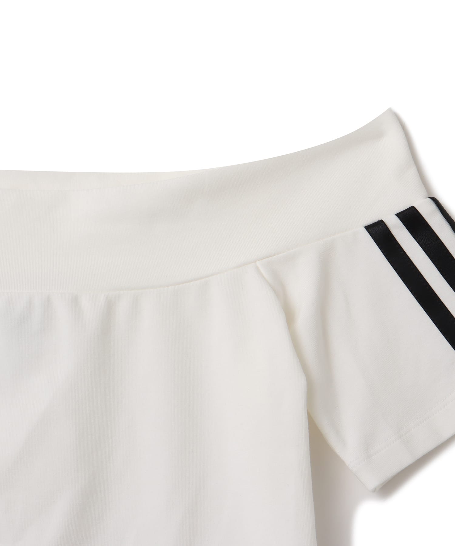 adidas ADICOLOR BANDEAU SHORT SLEEVE ホワイトの画像