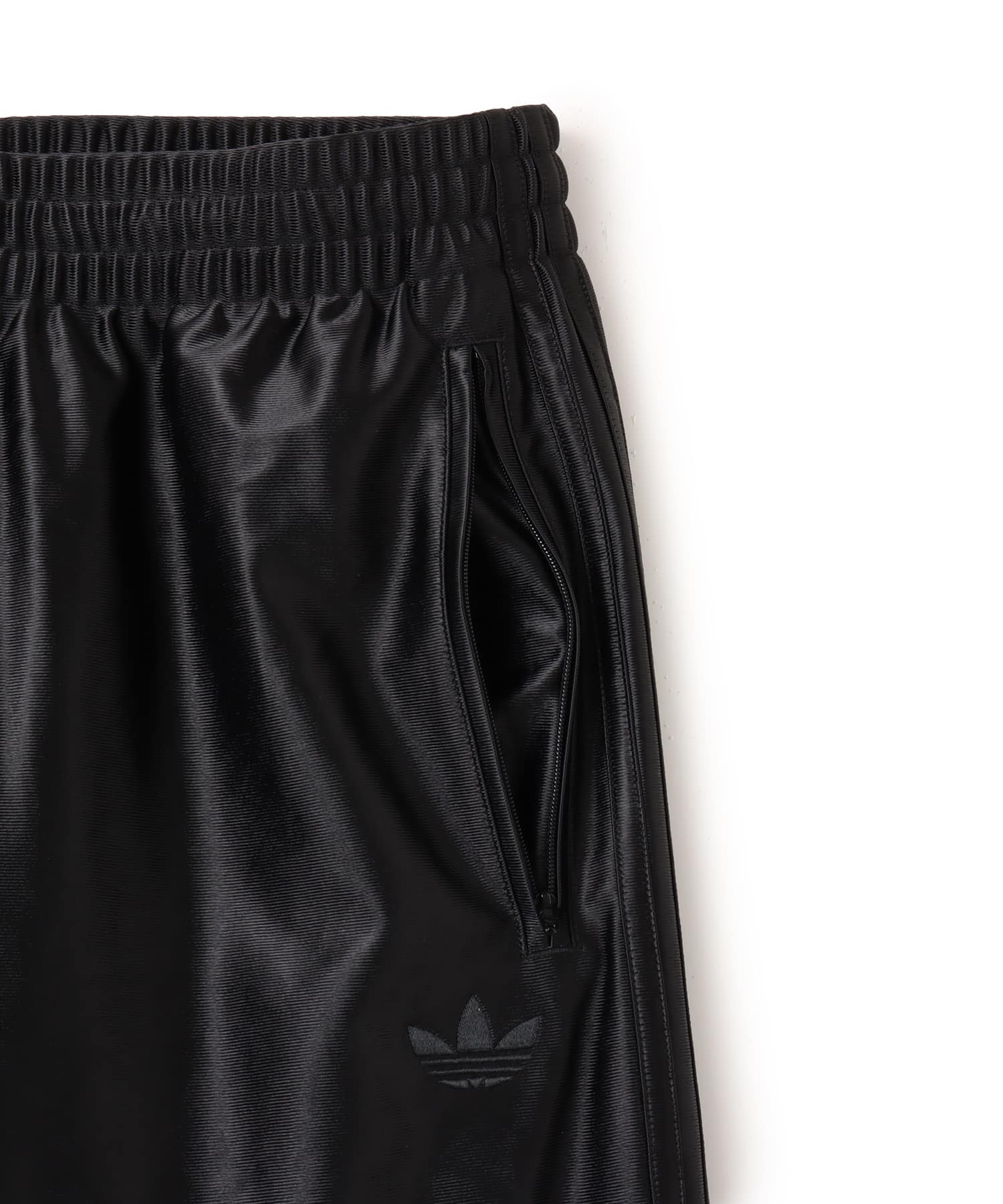 adidas FIREBIRD ADICOLOR METALLIC TRACKPANT ブラックの画像