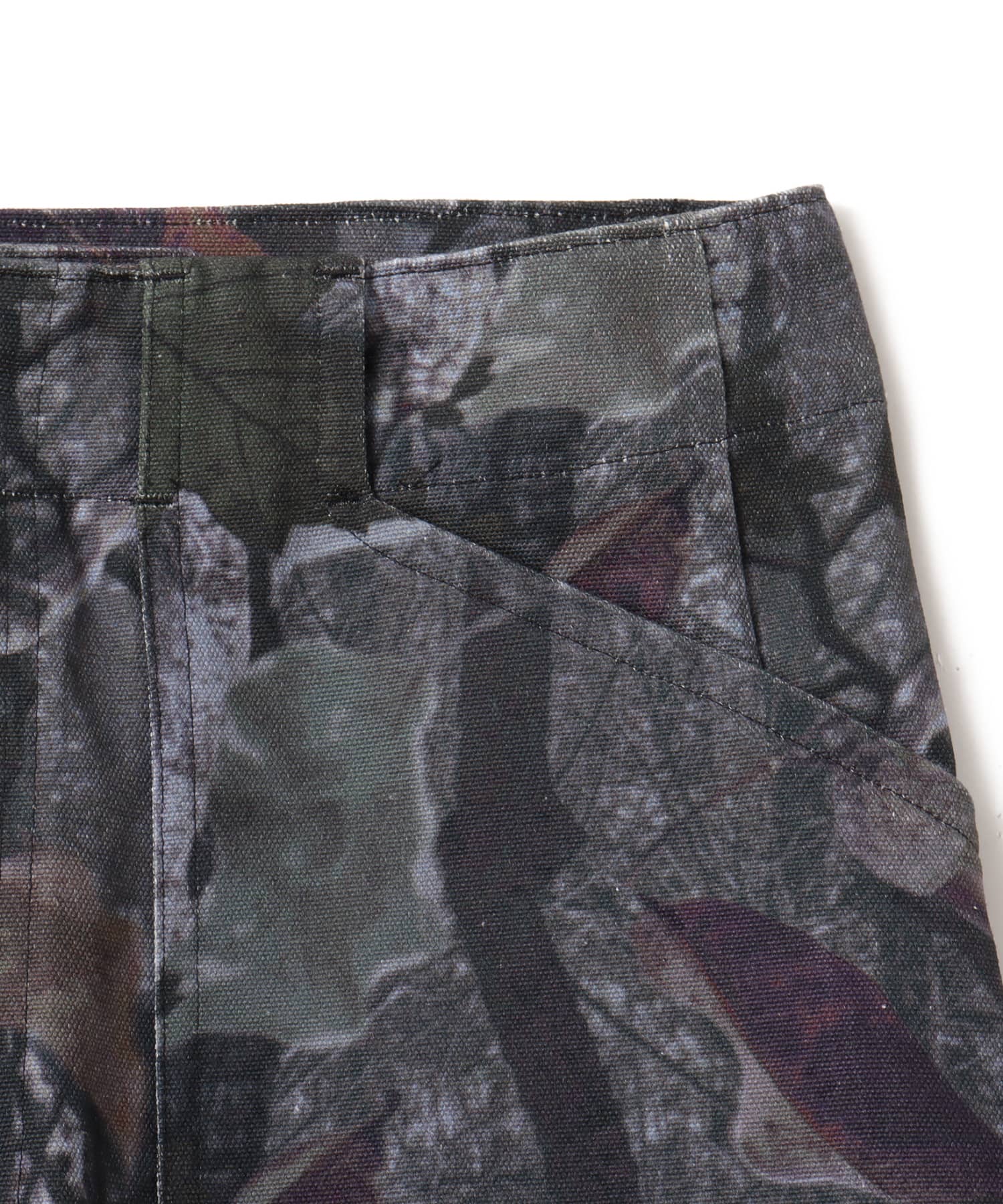 adidas CAMO CHINO SHORT ブラックの画像