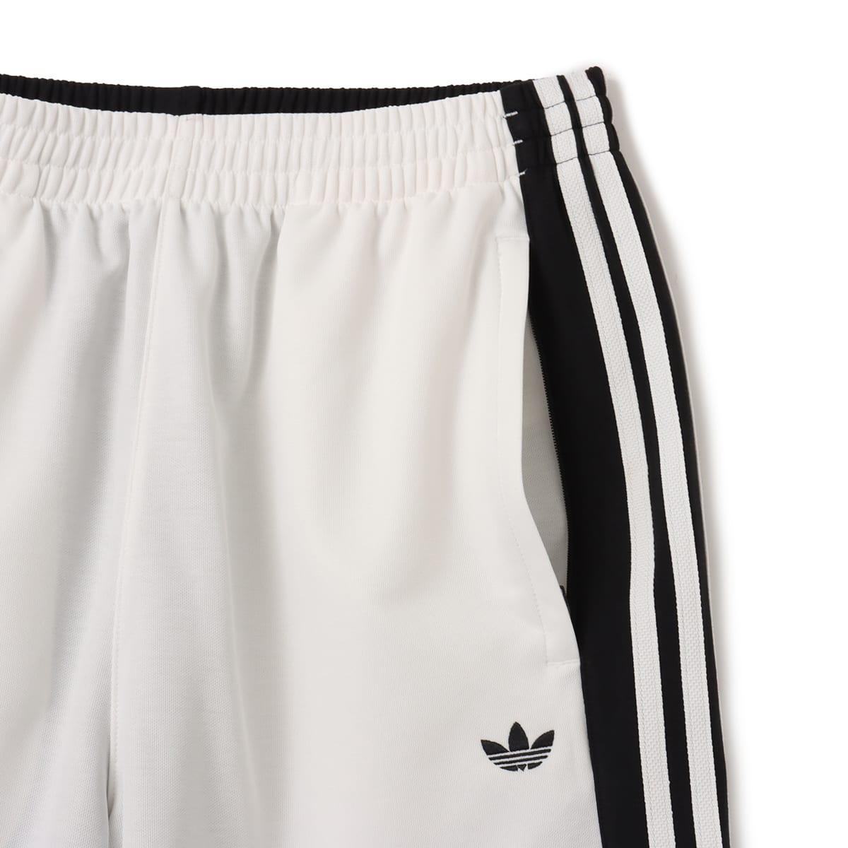 adidas ADIDAS ORIGINALS R3CD SHORTS クラウドホワイト/ブラックの画像