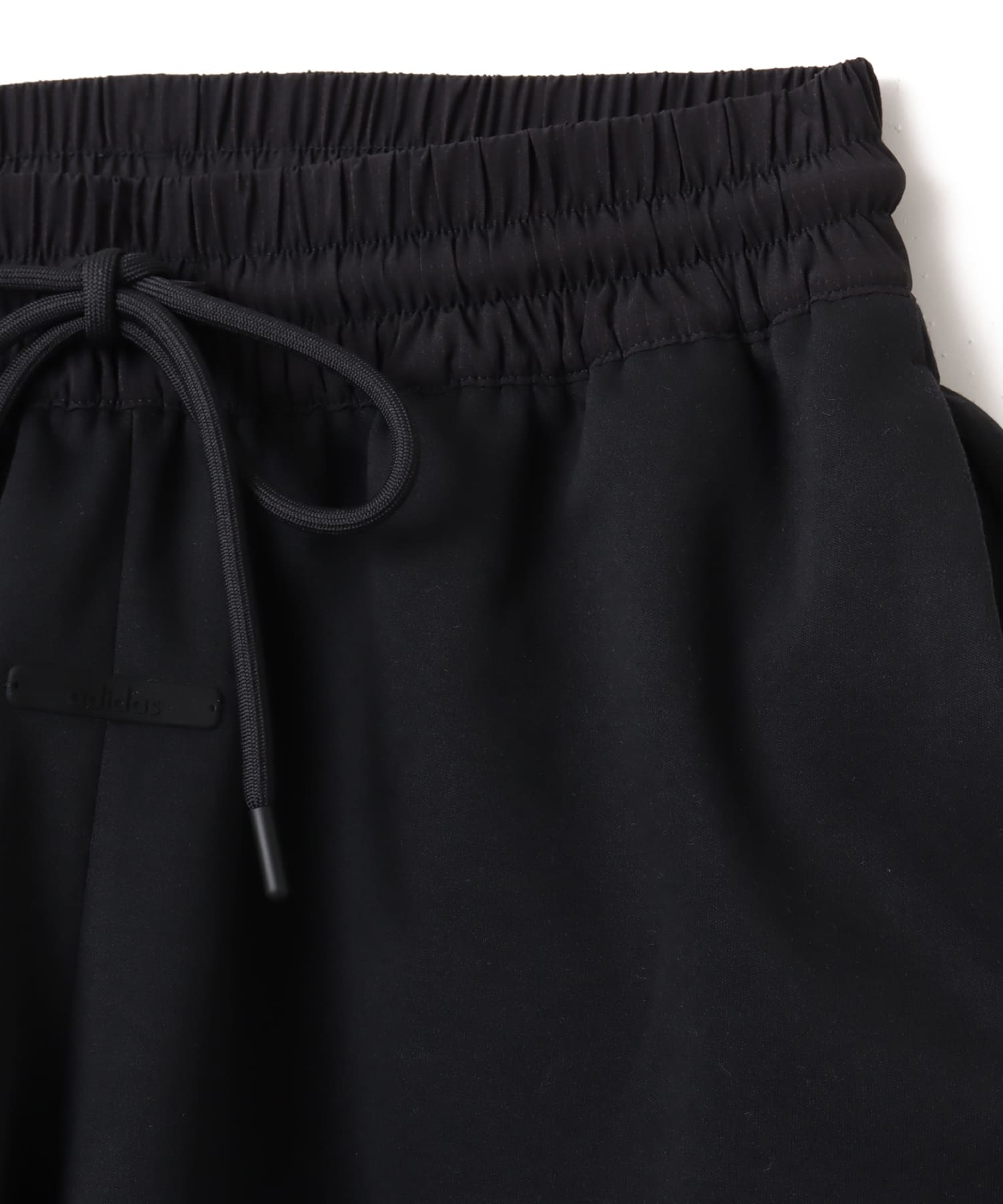 adidas FEAR OF GOD ATHLETICS BASKETBALL MESH SHORT ブラックの画像