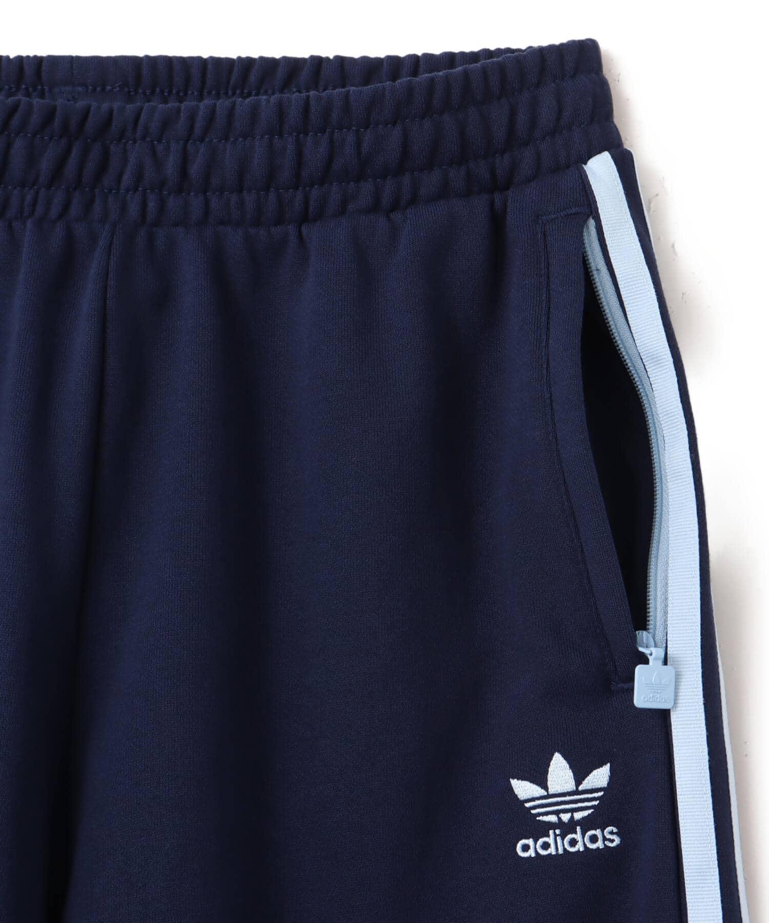 adidas TRACK PANTS ナイトインディゴの画像