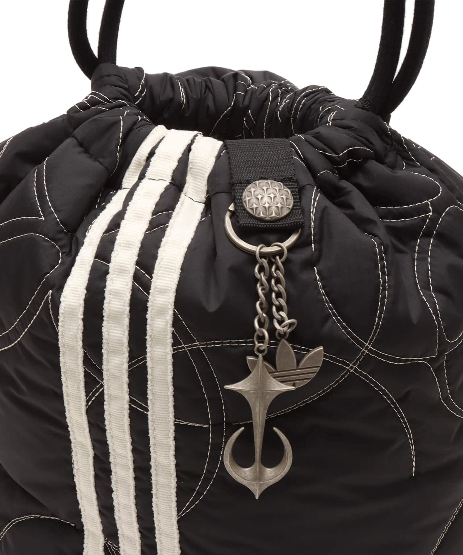 adidas THUG CLUB PADDED BAG ブラックの画像