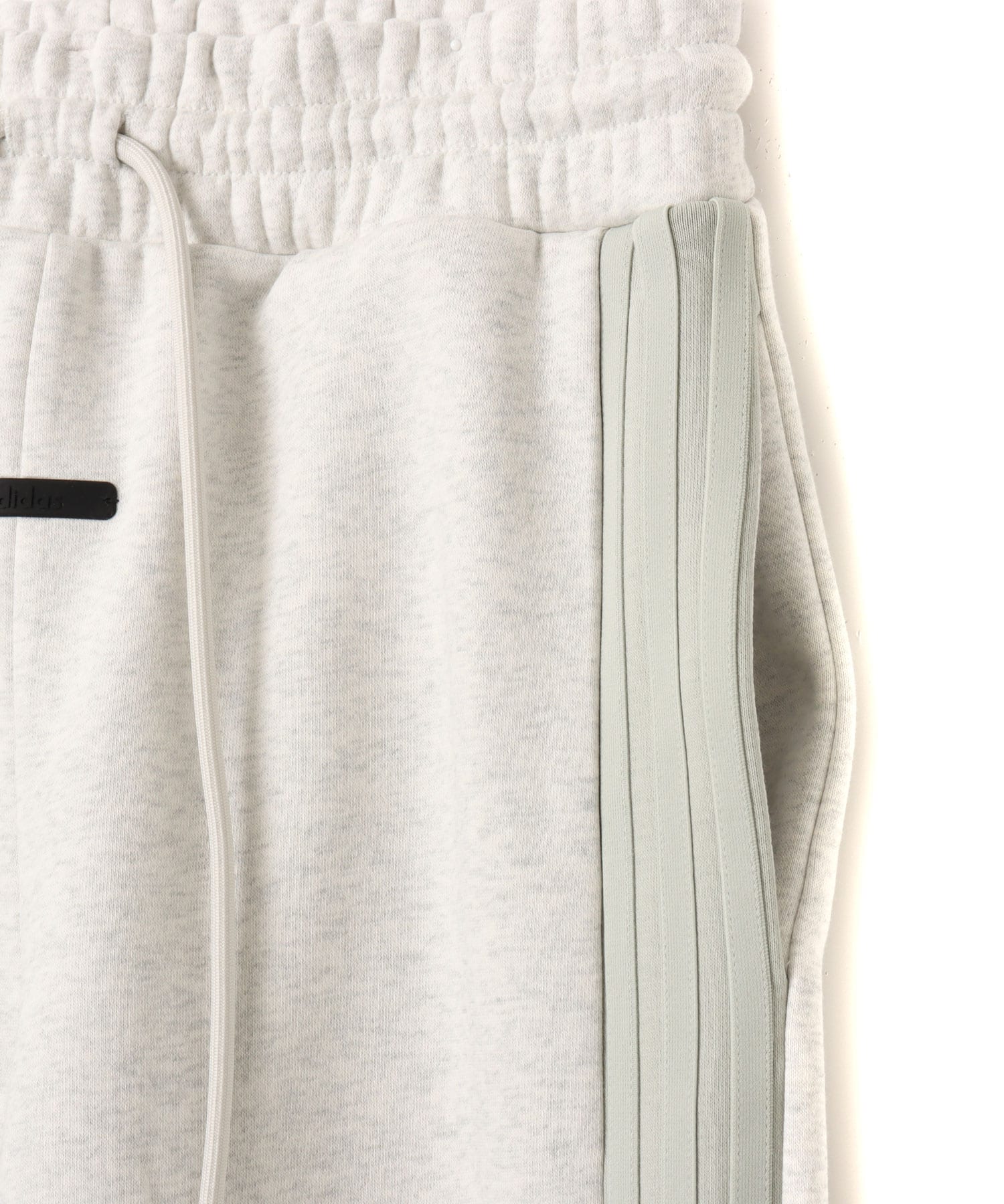adidas FEAR OF GOD ATHLETICS HEATHER FLEECE PANT ライトグレーヘザーの画像