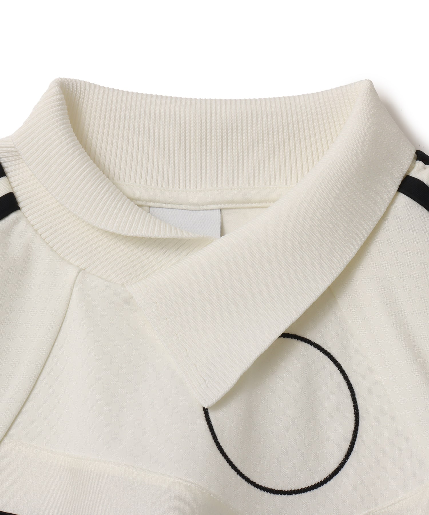 adidas RECONSTRUCTED TOP オフホワイト/ブラックの画像