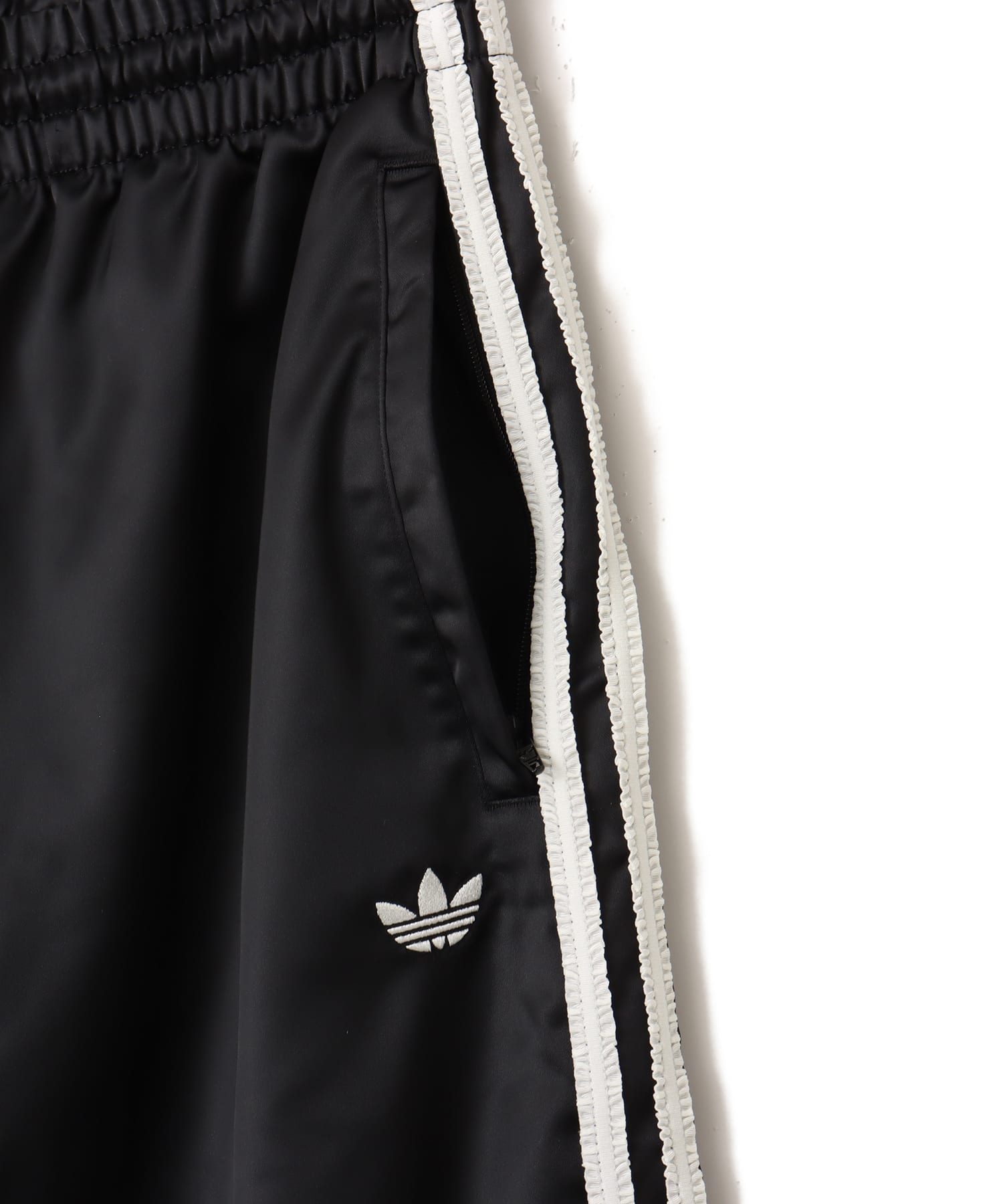 adidas SATIN WIDE LEG PANTS RUFFLE 3S ブラックの画像