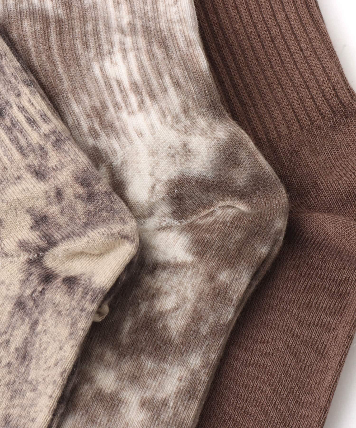 adidas TIE DYE CREW SOCKS 3 PAIRS ユーティリティブラック/オフホワイト/アースストレータの画像