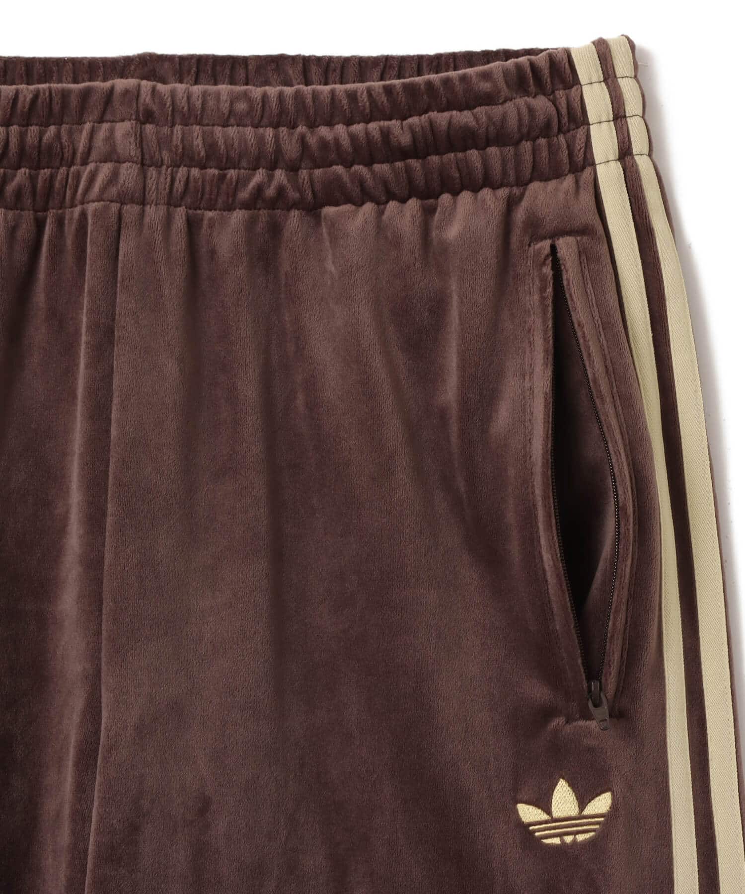 adidas FIREBIRD VELOUR TRACK PANTS ダークブラウンの画像