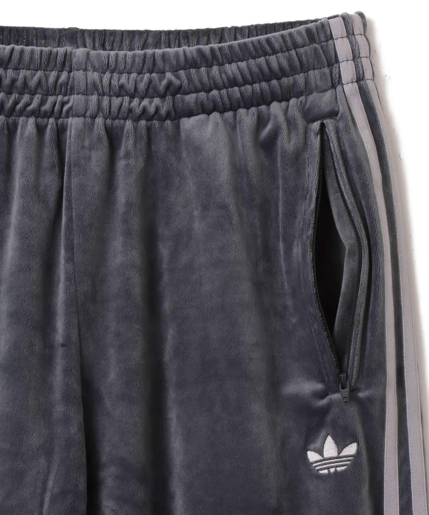 adidas FIREBIRD VELOUR TRACK PANTS ダークグレーの画像