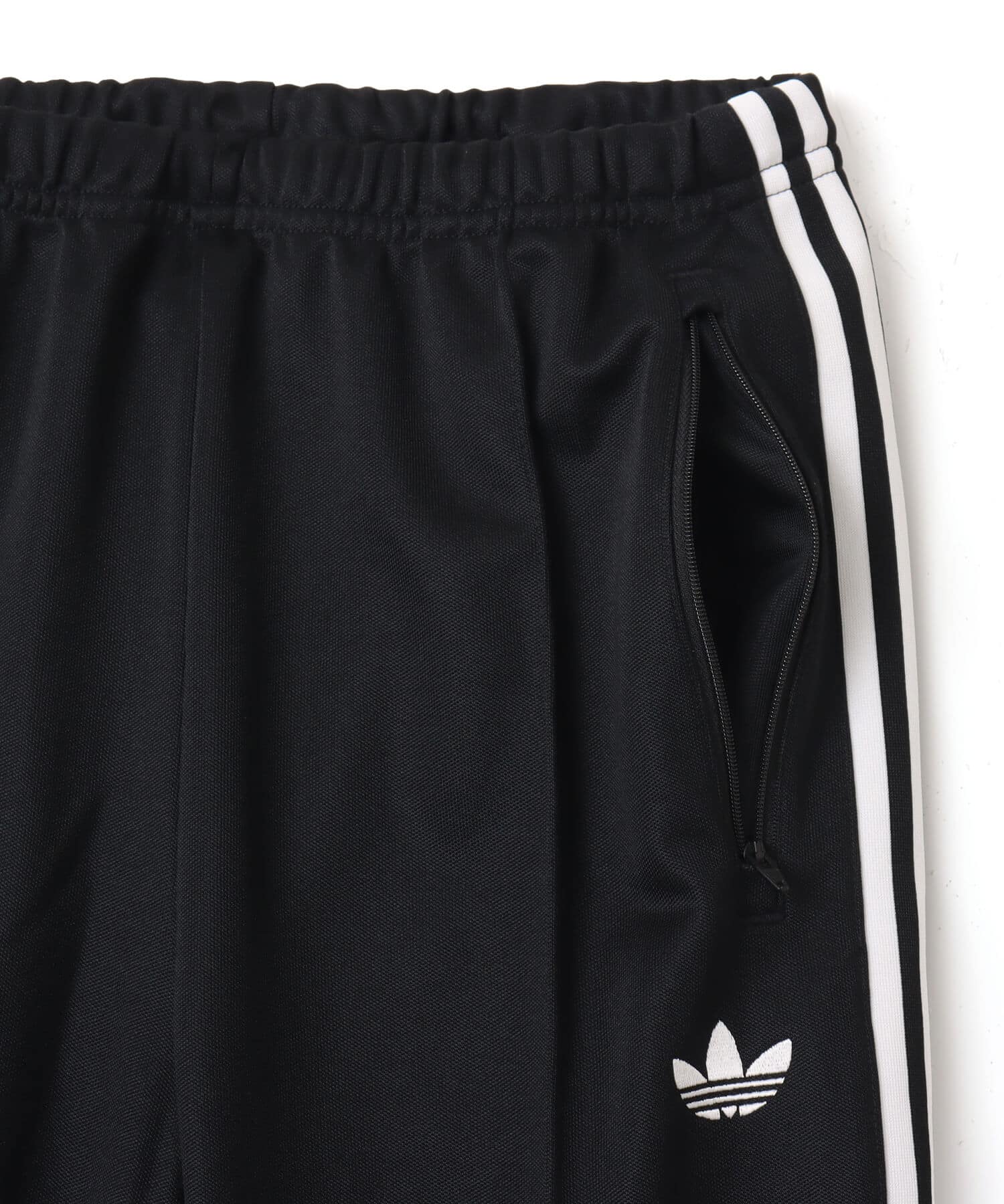adidas CLASSIC TRACK PANTS ブラックの画像