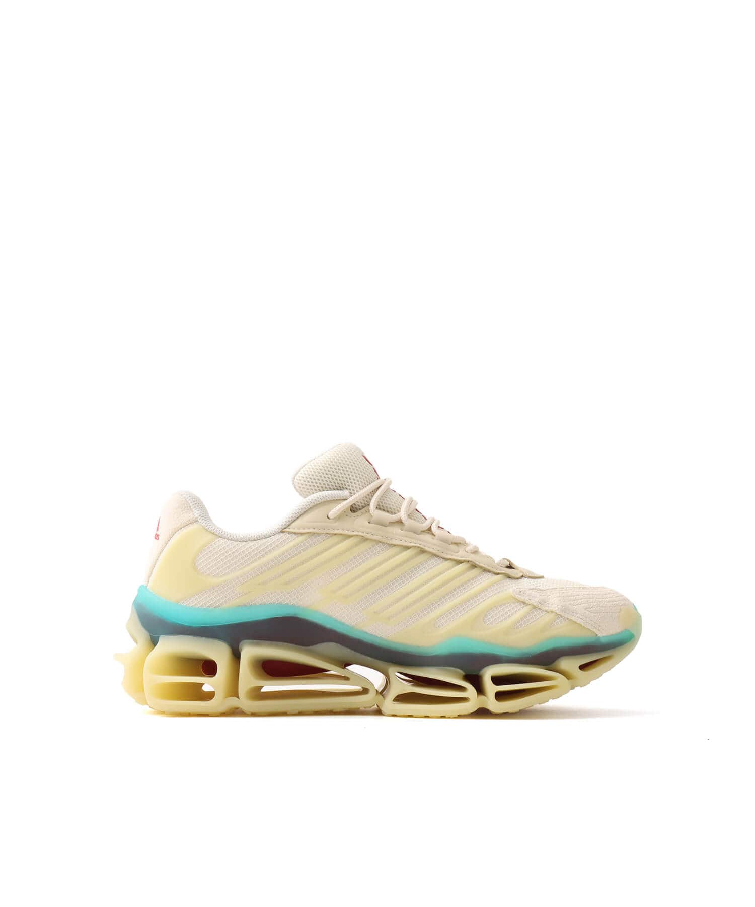 adidas Chavarria Megaride AG CREWHT/WARVAN/POWREDの画像